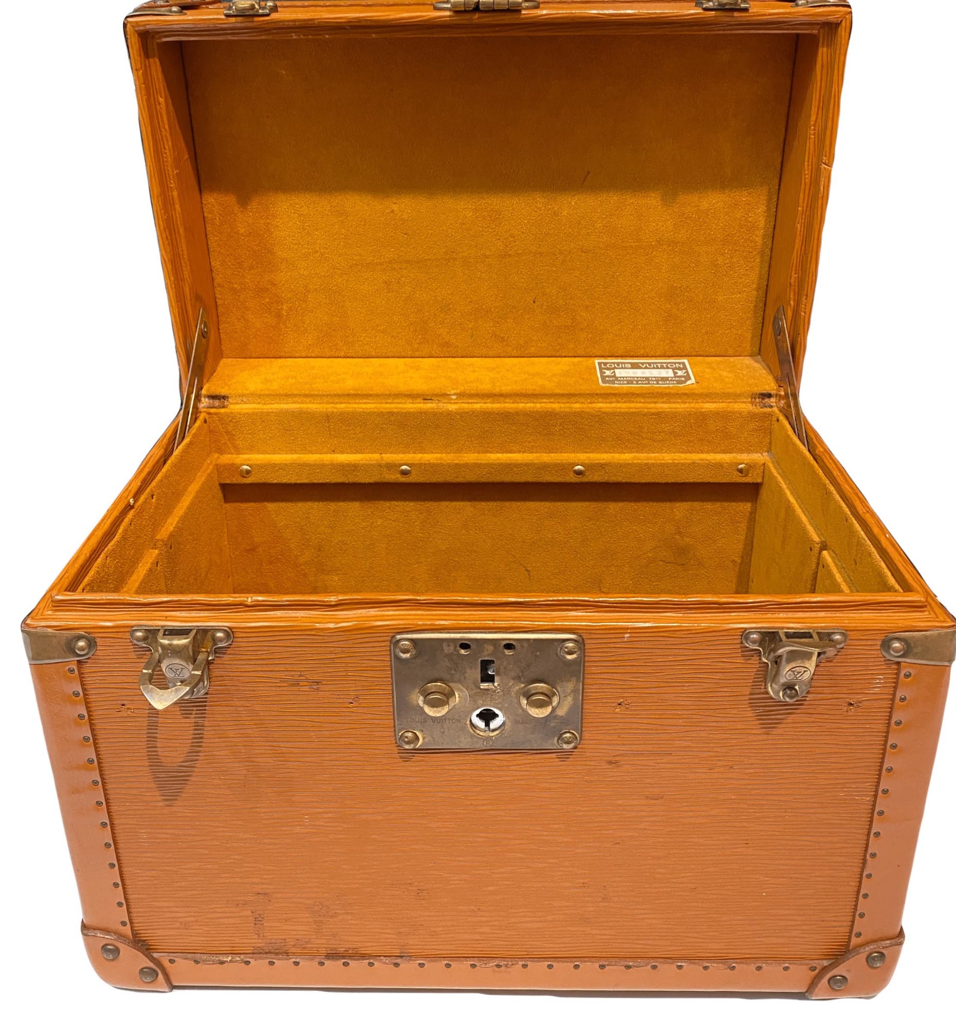 Louis Vuitton Make Up Box Trunk - Image 6