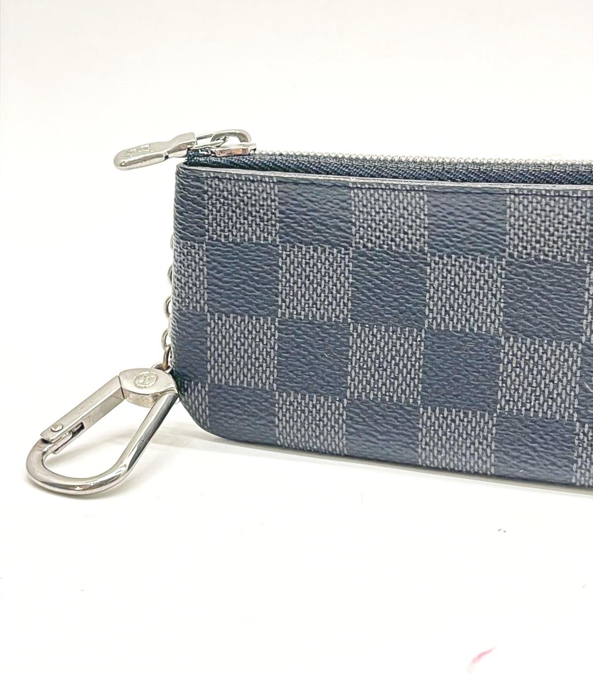Louis Vuitton Damier Graphite Canvas Key Pouch - Image 4