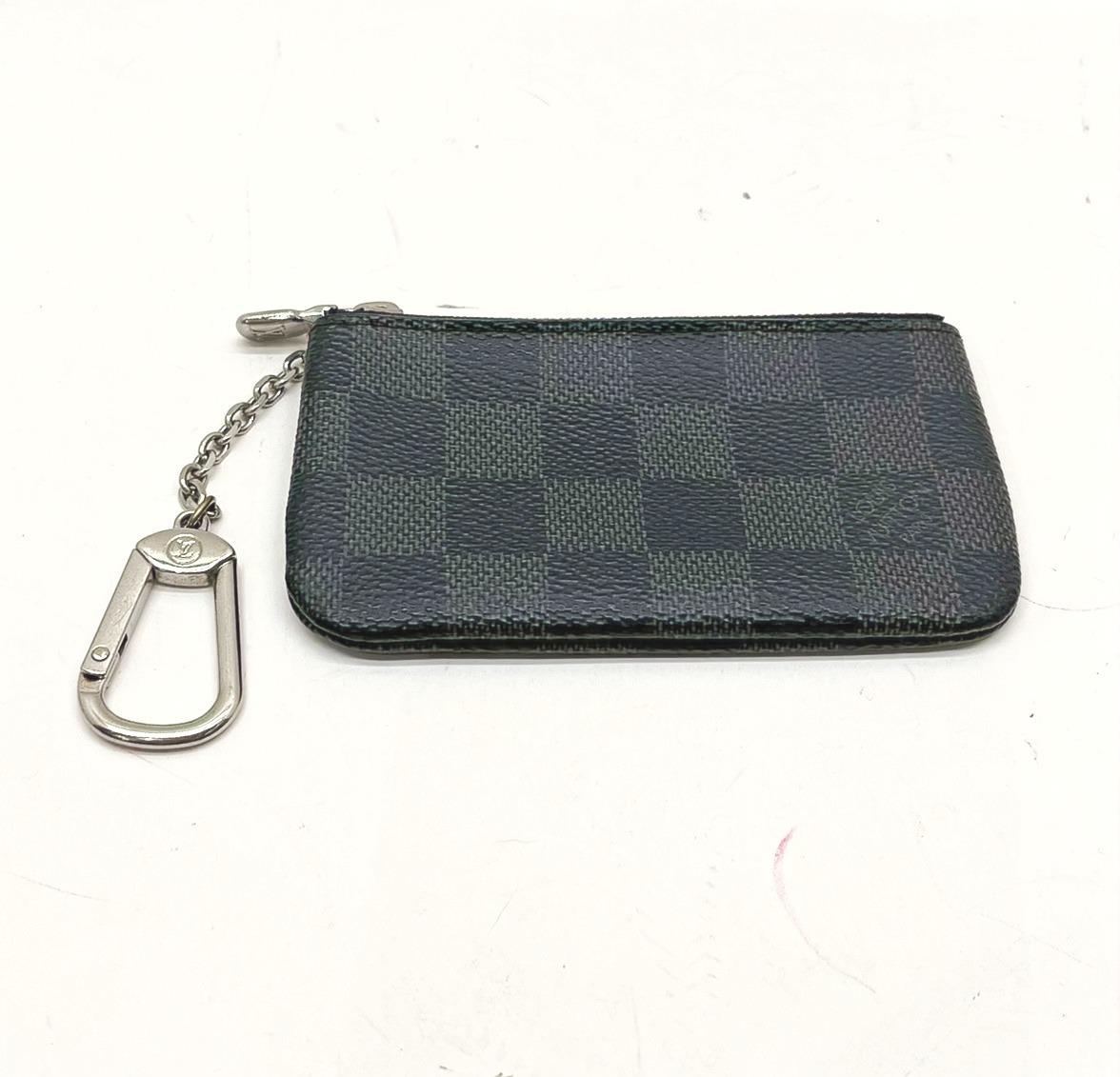 Louis Vuitton Damier Graphite Canvas Key Pouch - Image 2