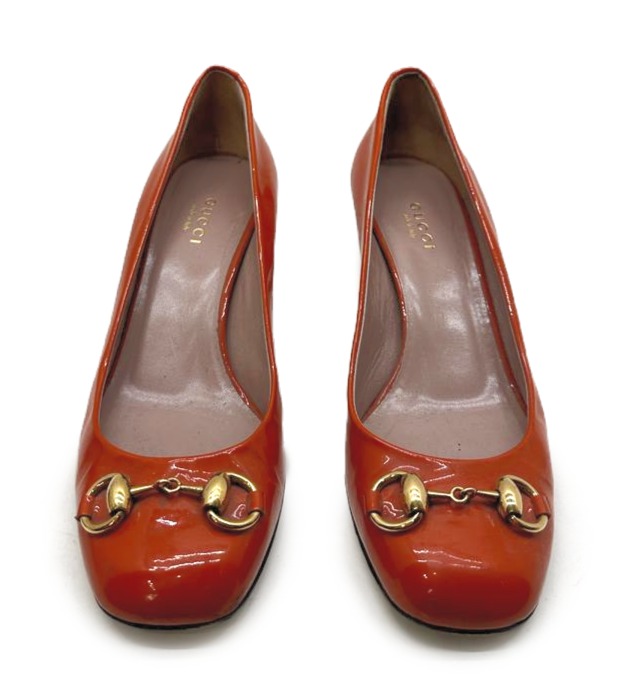 Gucci Orange Patent Leather Horsebit Pumps - Image 2